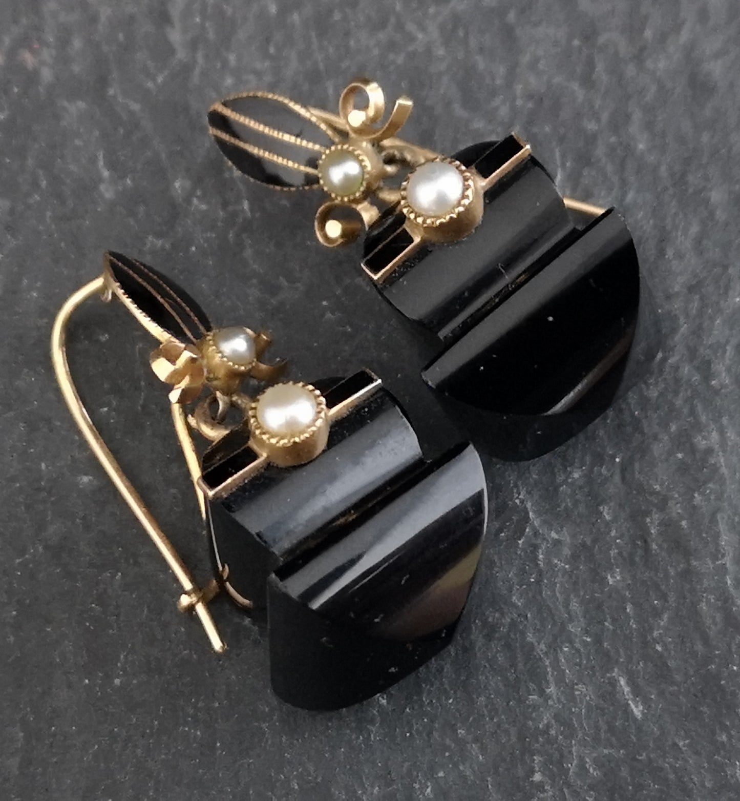 Victorian Onyx, Pearl and Gold earrings, mourning