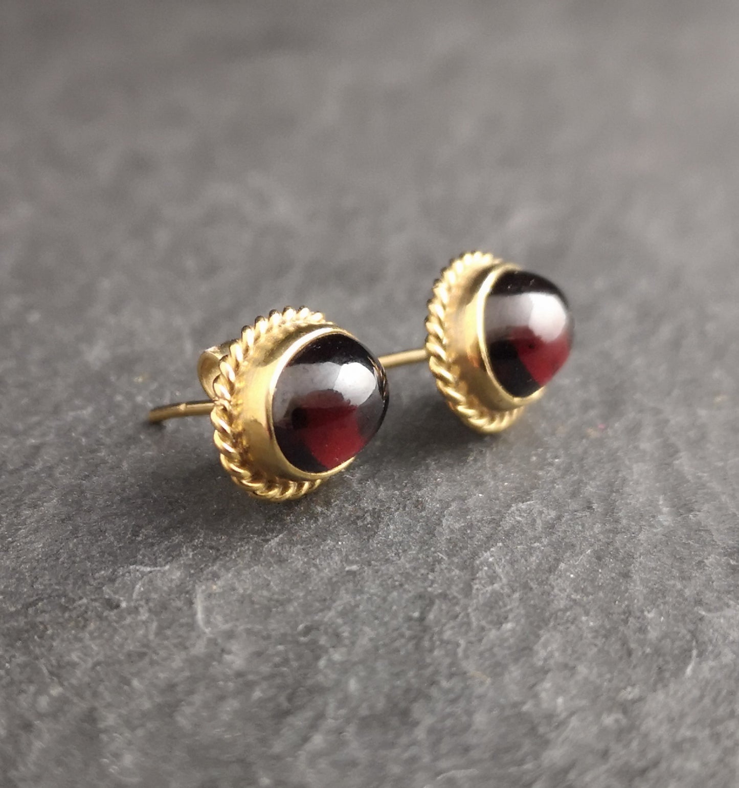 Victorian garnet cabochon earrings, 9ct gold