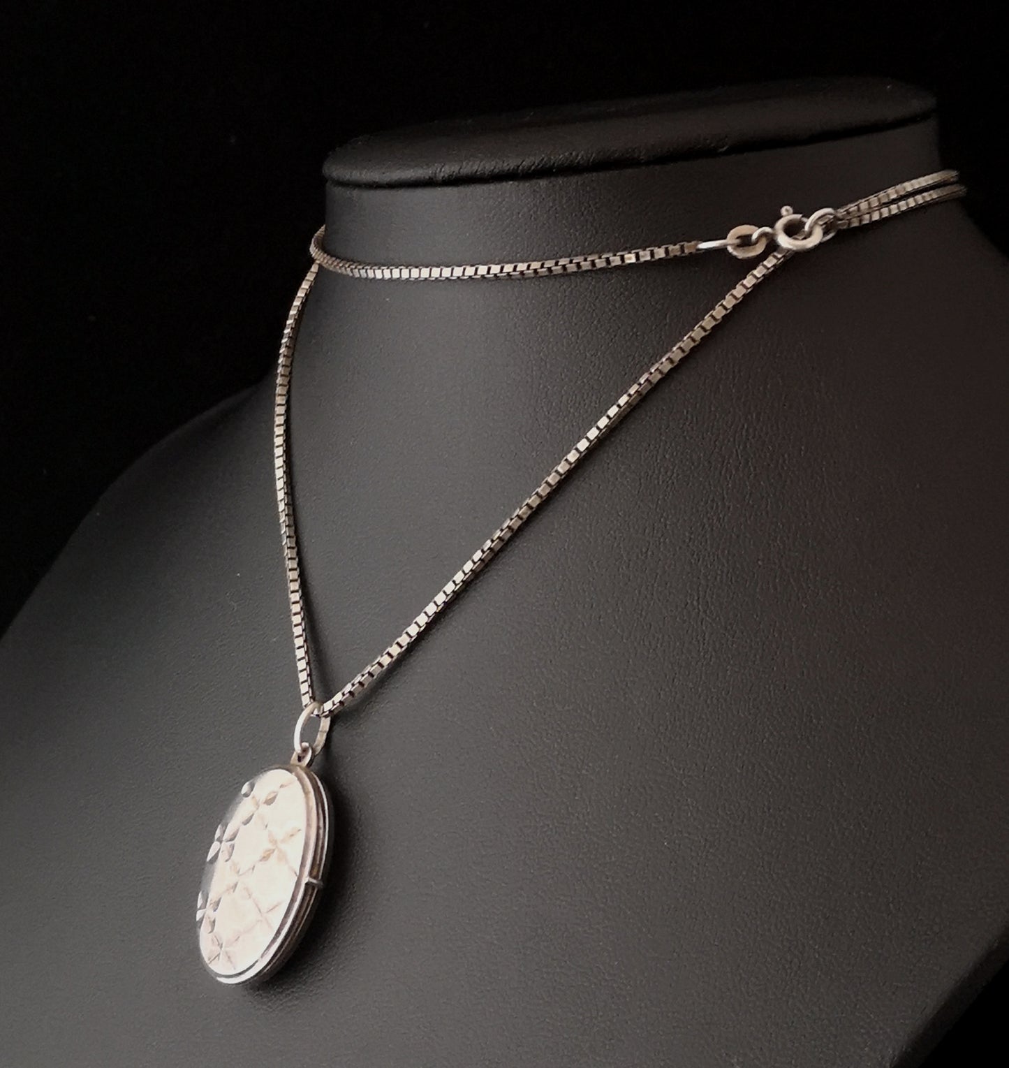 Vintage silver locket and chain, necklace