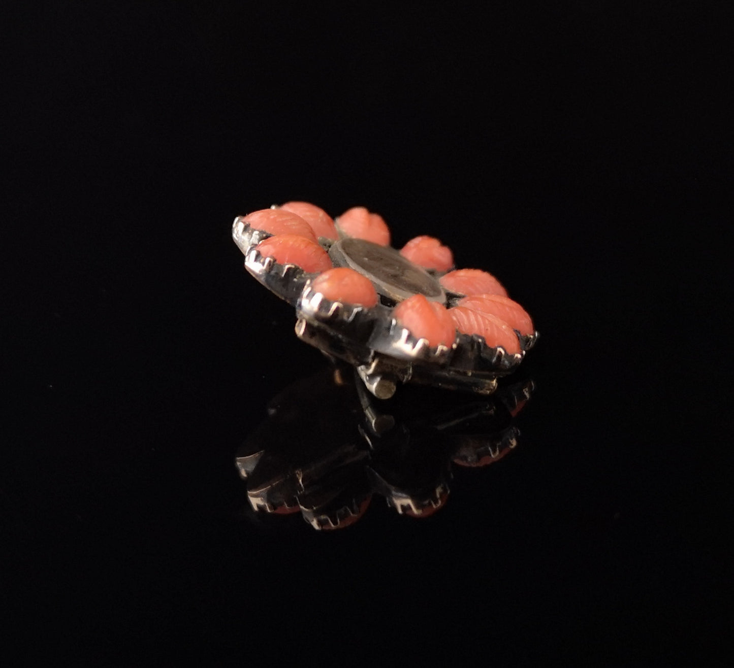 Victorian coral mourning brooch, hairwork, 9ct gold