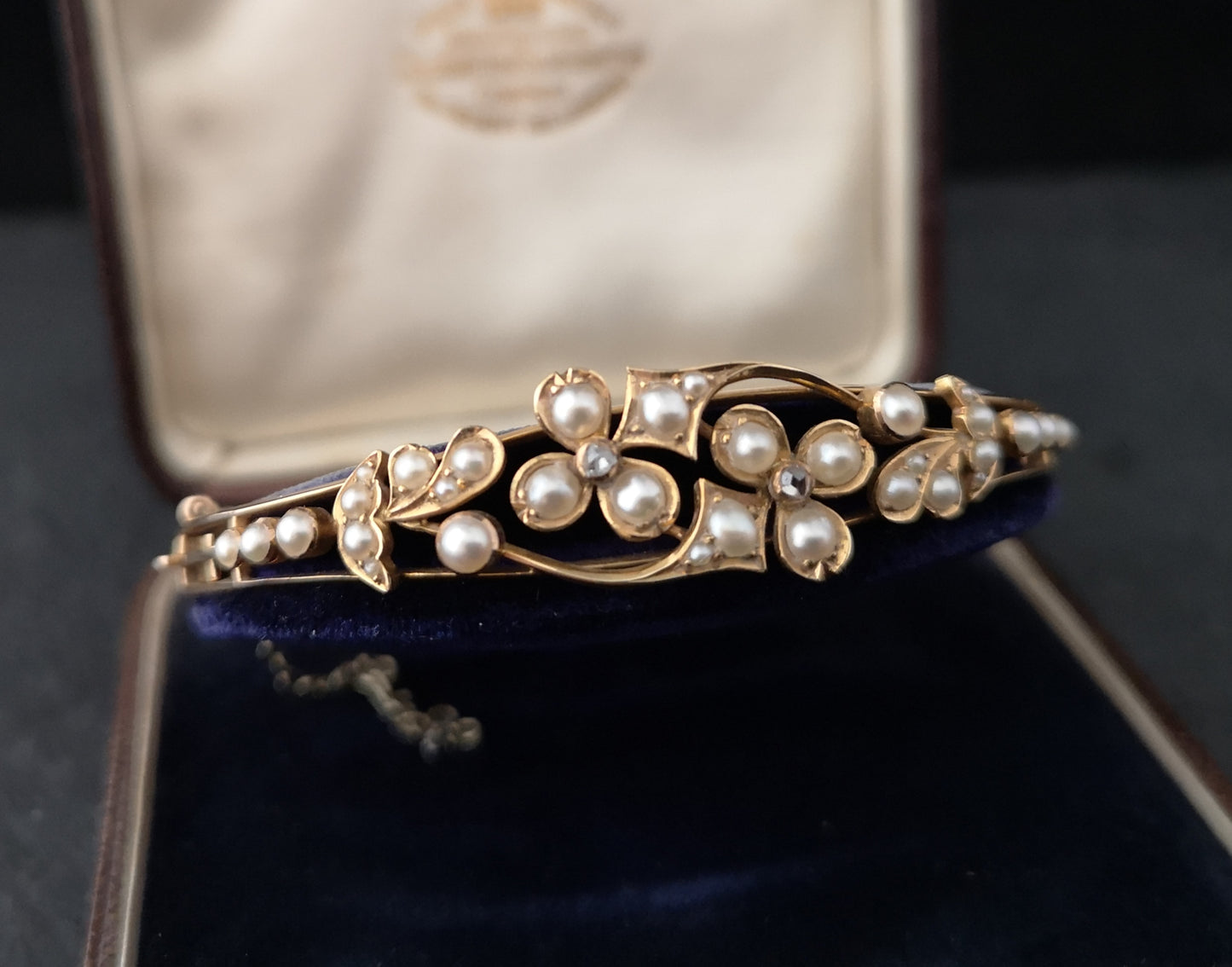 Victorian 18ct gold bangle, Diamond and pearl