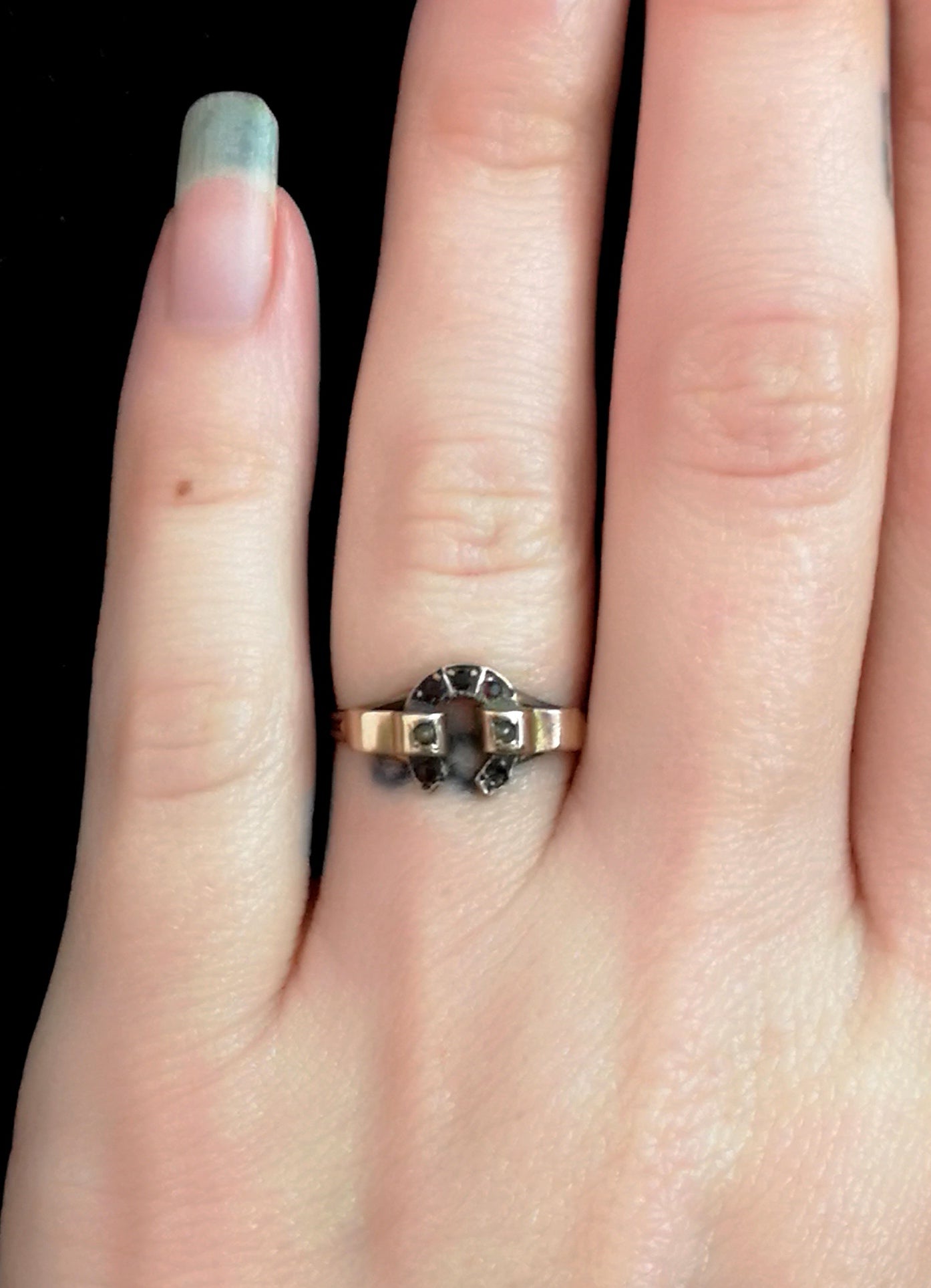 Antique Victorian garnet horseshoe ring, 9ct Rose gold, seed pearl
