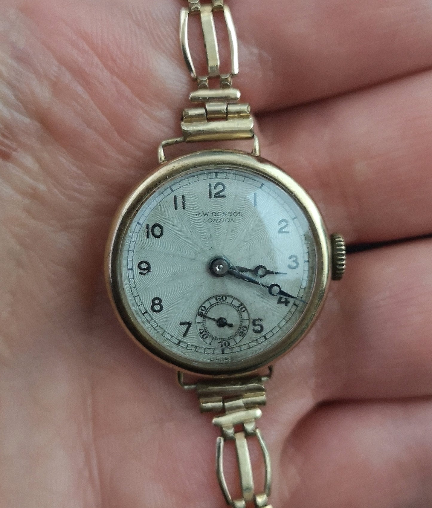 Vintage ladies 9ct gold wristwatch, JW Benson
