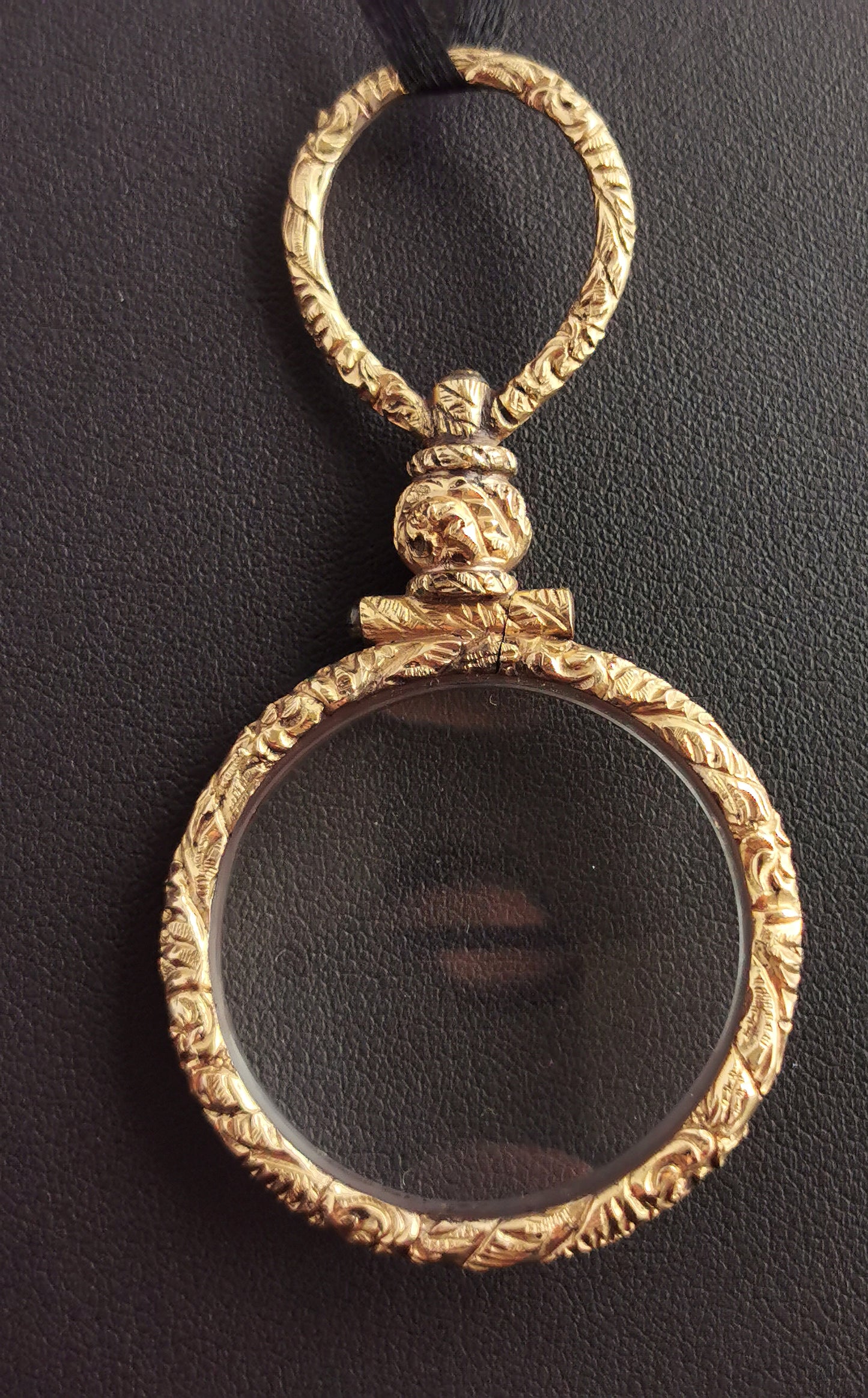 Antique Georgian gold quizzing glass, pendant, 9ct gold