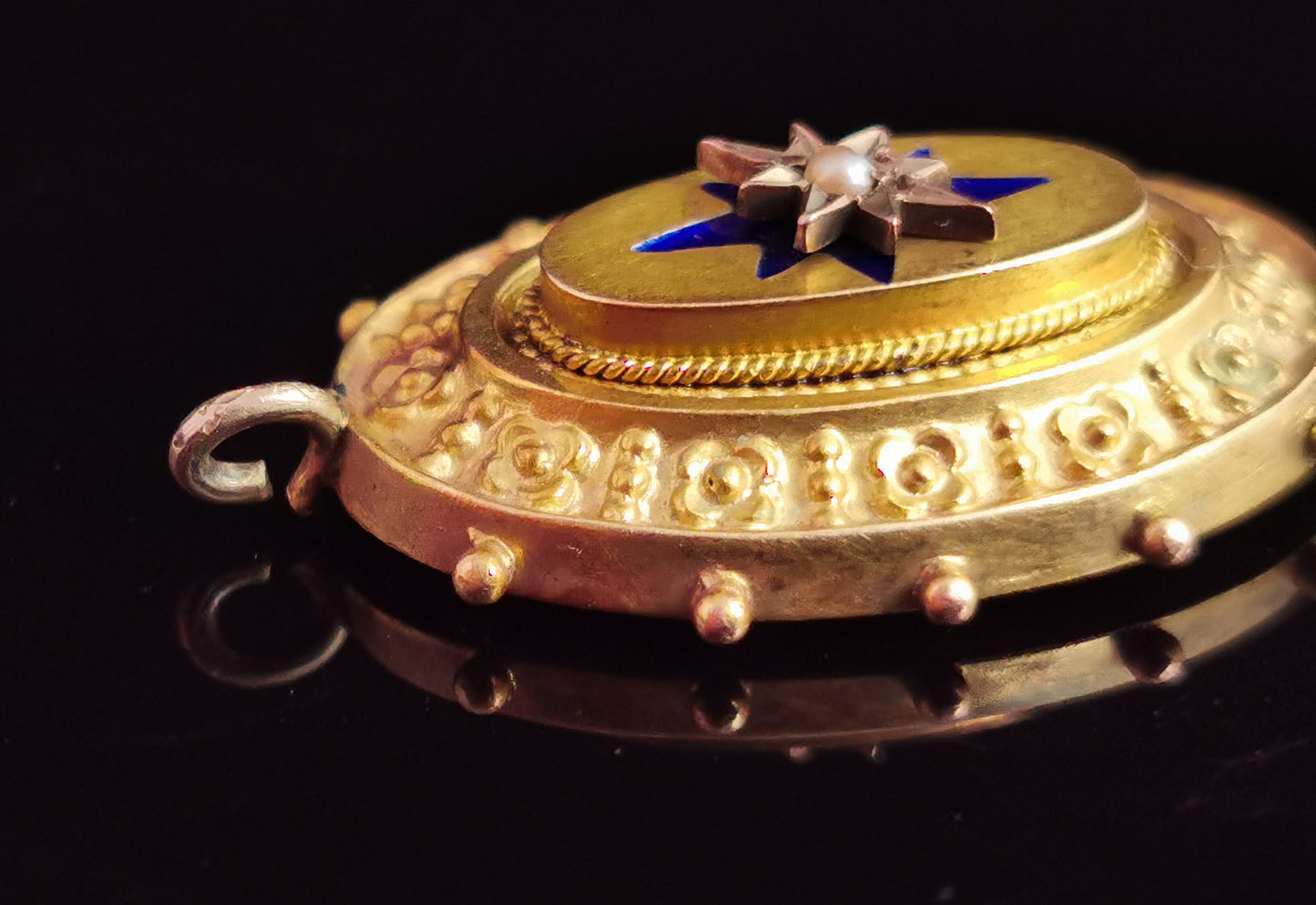 Antique Victorian 9ct gold Blue enamel pendant, seed pearl star