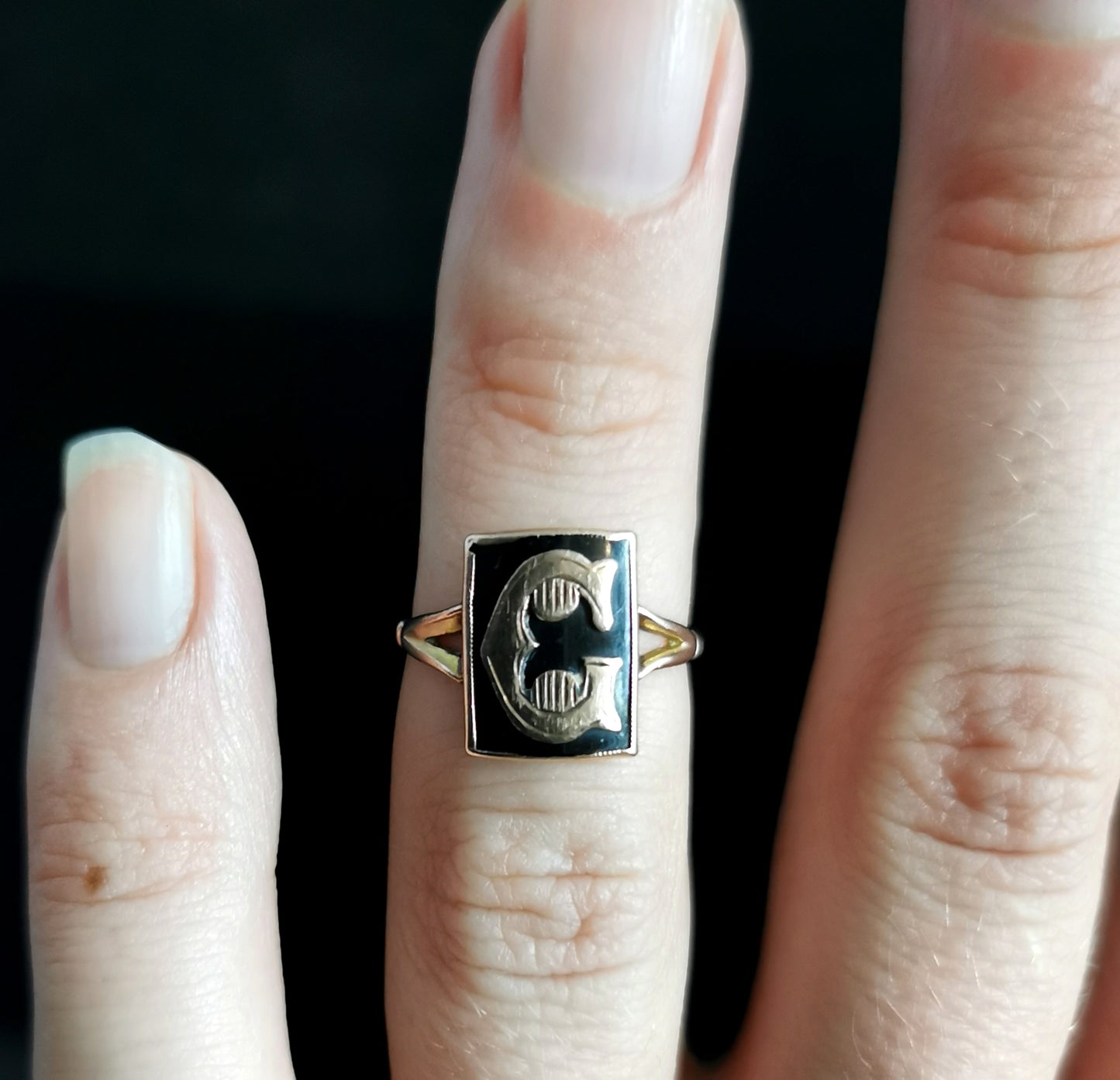 Victorian mourning ring, initial C, 9ct Rose gold, black enamel