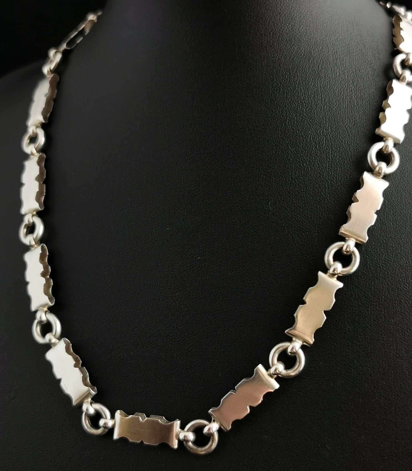Victorian silver book chain necklace, collar