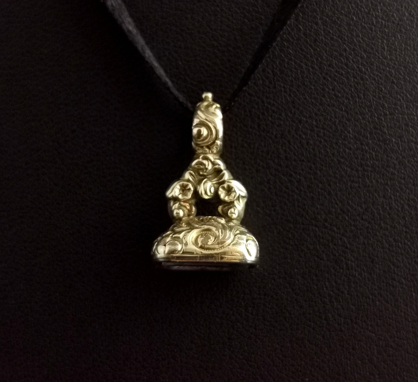 Antique Georgian seal fob pendant, rolled gold and quartz