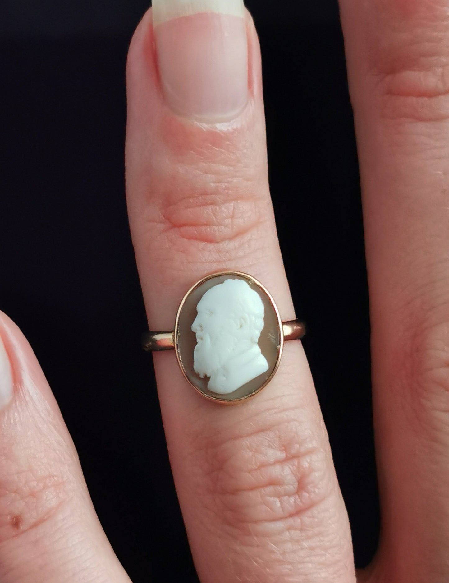 Antique Cameo ring, Gentleman portrait, Edwardian, 9ct gold