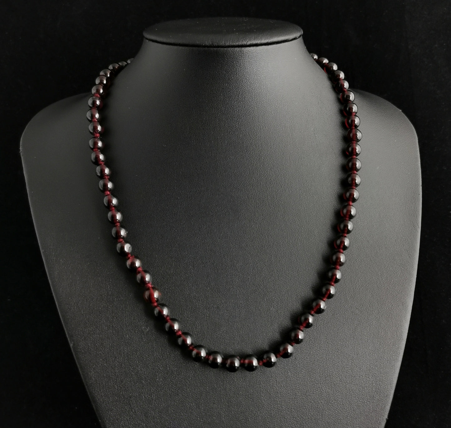 Vintage Art Deco Garnet bead necklace, 10k gold clasp