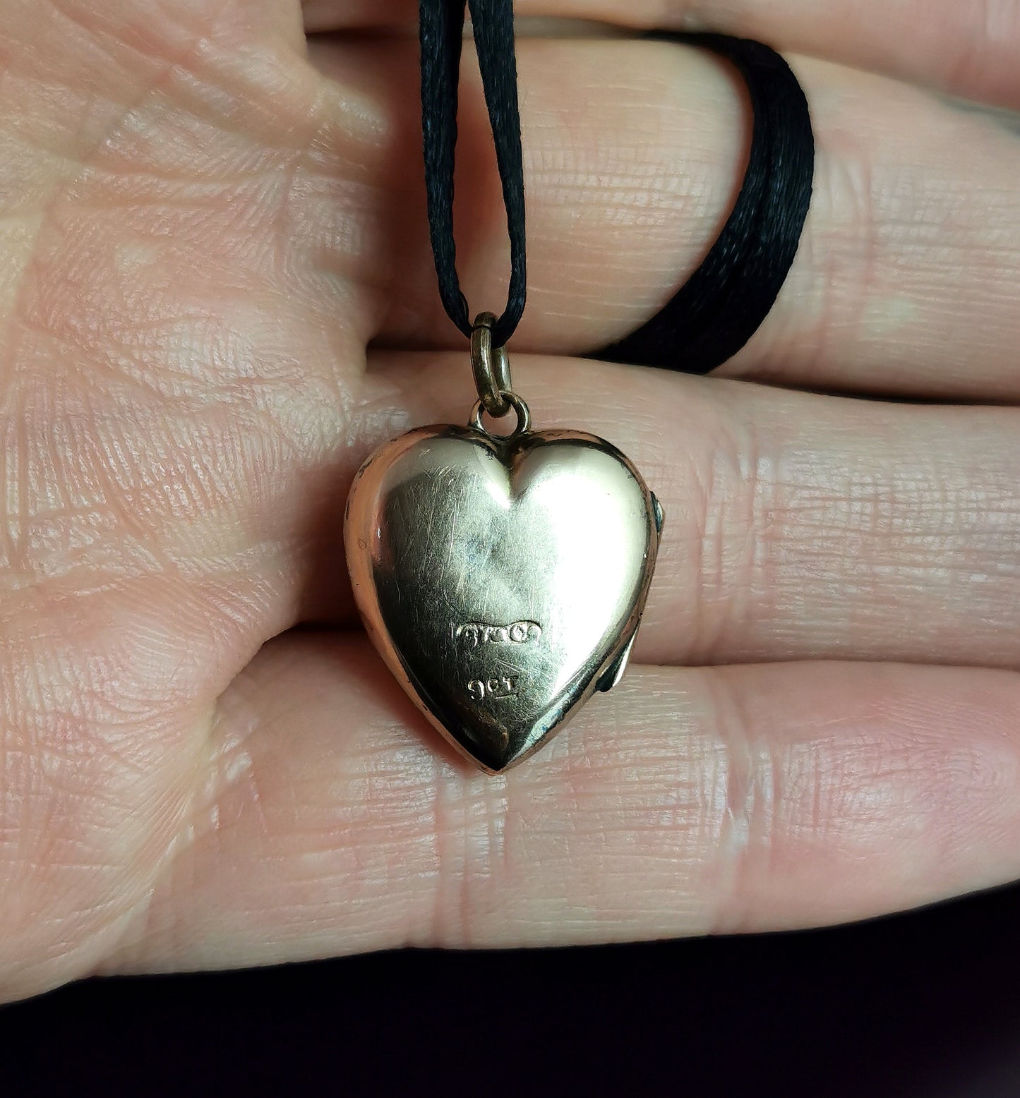 Antique 9ct gold heart shaped locket pendant, Edwardian