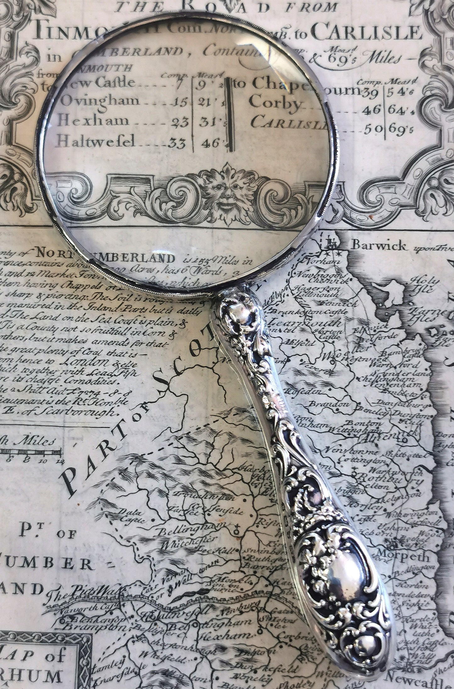 Antique Victorian Sterling silver magnifying glass, repousse