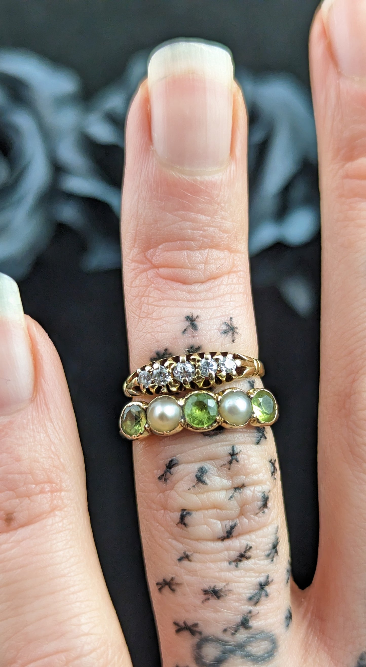 Antique Peridot and split Pearl half hoop ring, 18ct gold