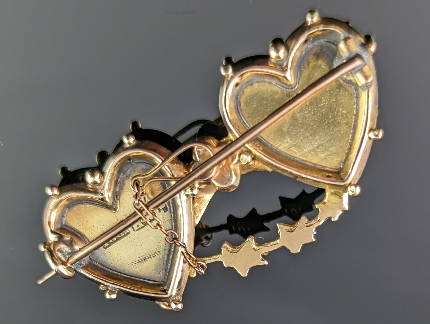 Antique 15ct gold Mizpah brooch, double heart