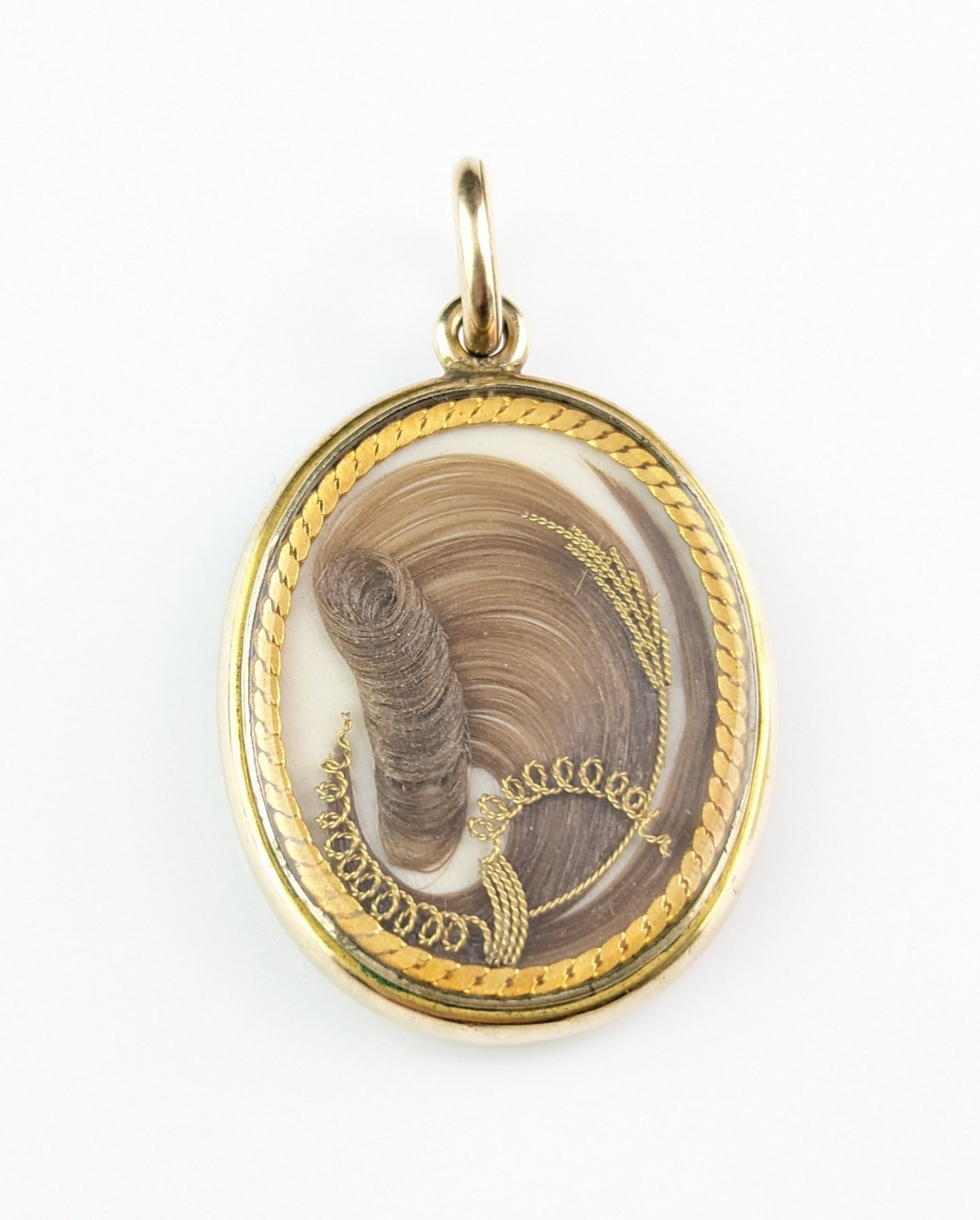 Antique Mourning locket, 9ct gold and Black enamel, In Memory Of
