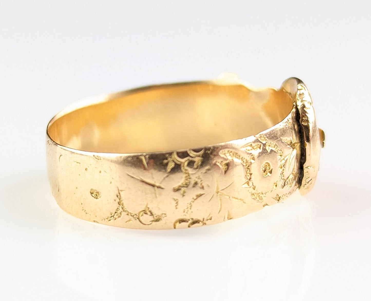 Antique 18ct gold engraved buckle ring, Orange blossom