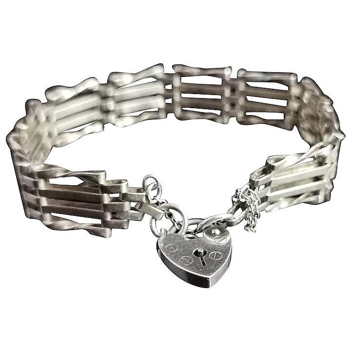 English Sterling Silver Heart With Padlock Bracelet 1977 -  Canada