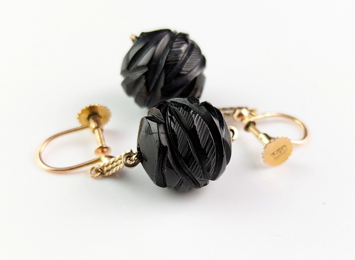 Antique Victorian Whitby Jet earrings, 9ct gold, Screw back