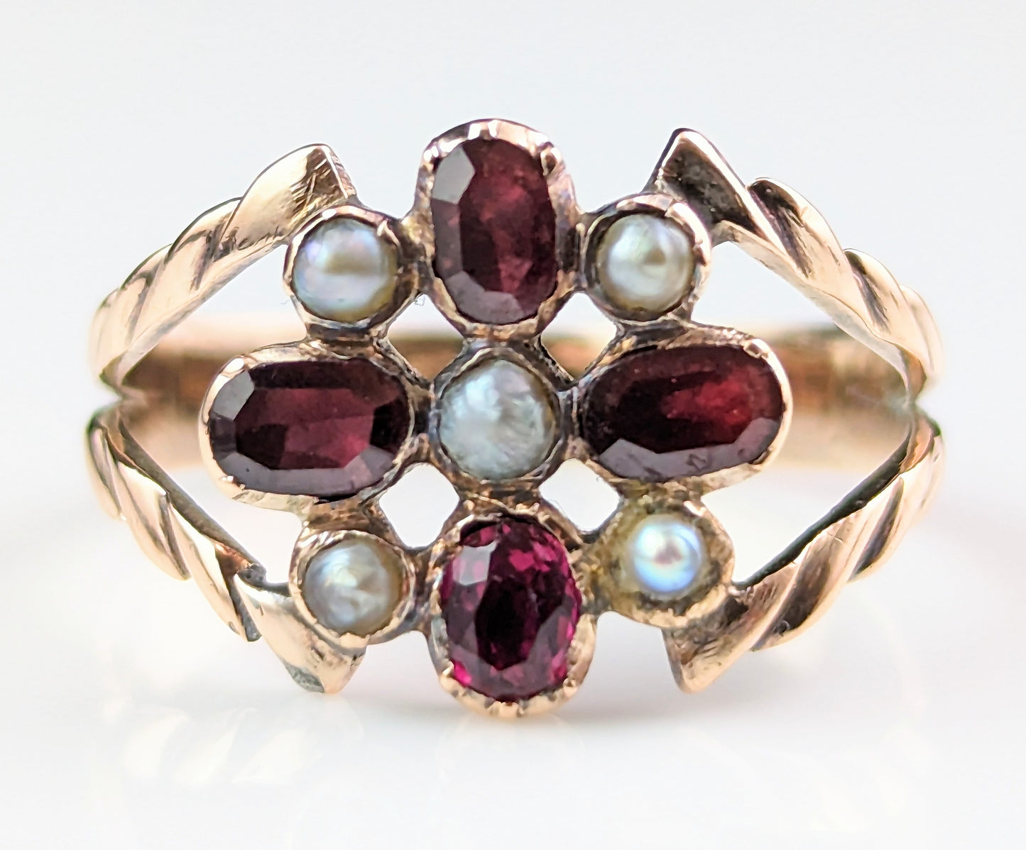 Antique Regency era flower ring, Flat cut Garnet, Pearl and Ruby, 9ct gold