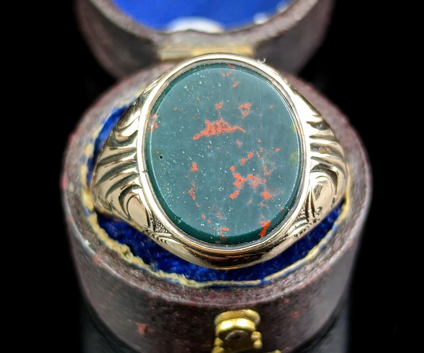 Antique Bloodstone signet ring, 9ct gold, Art Deco