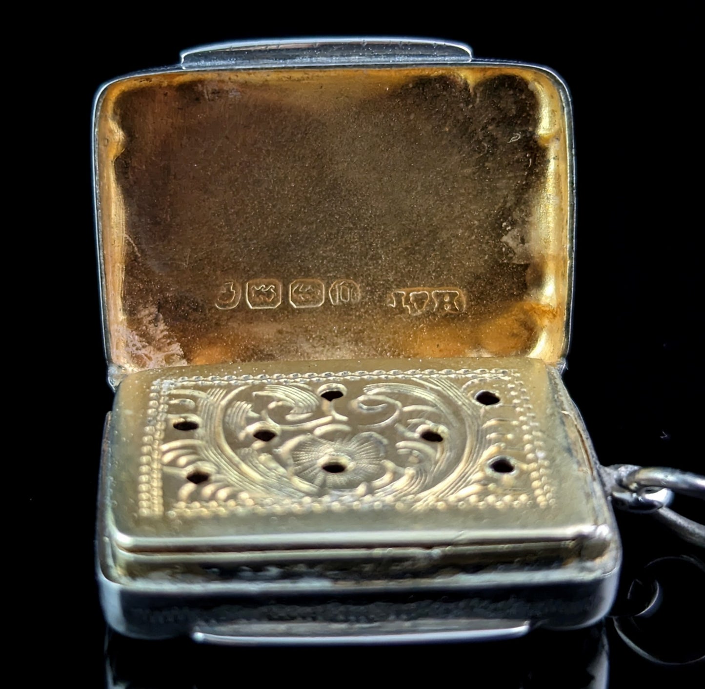 Antique Victorian sterling silver Vinaigrette pendant