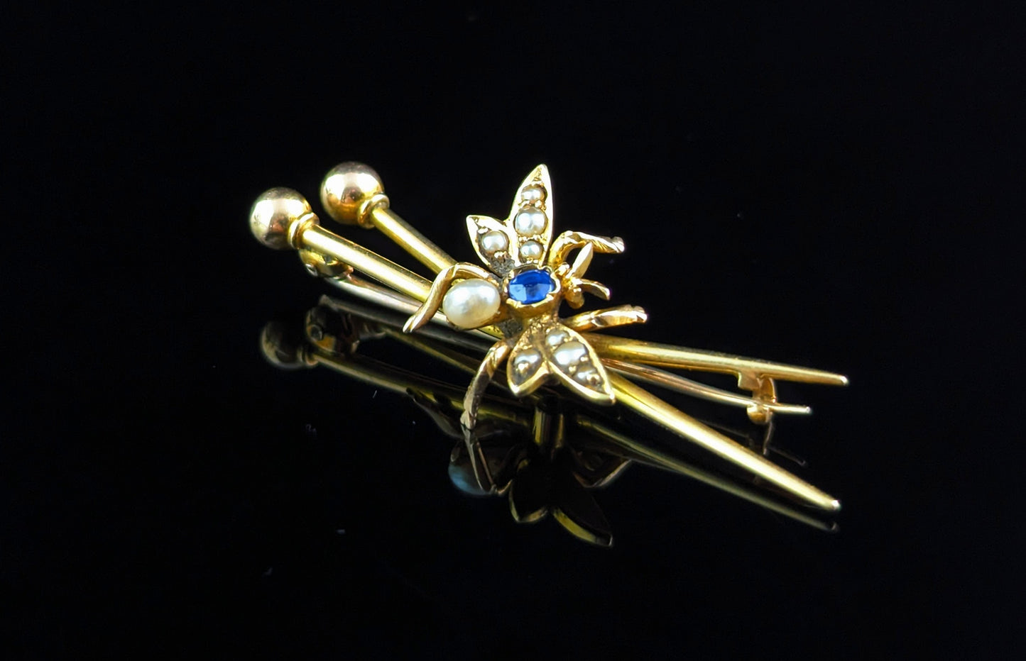 Antique fly brooch, crossed needles, Sapphire and Pearl, 15k gold