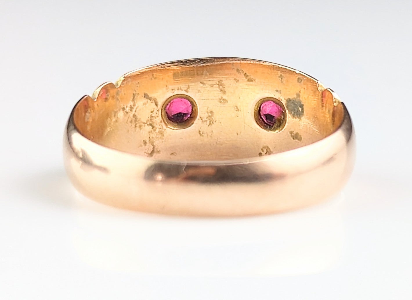 Antique Gypsy set ring, 9ct gold, Red paste and pearl