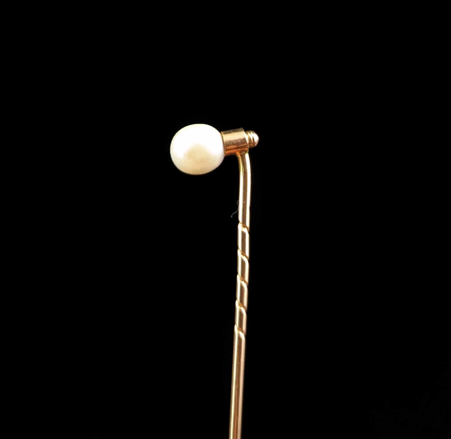 Vintage Art Deco cultured pearl stick pin, 9ct gold
