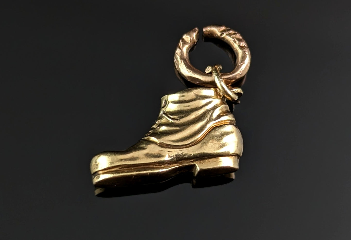 Vintage 9k gold novelty boot charm, pendant