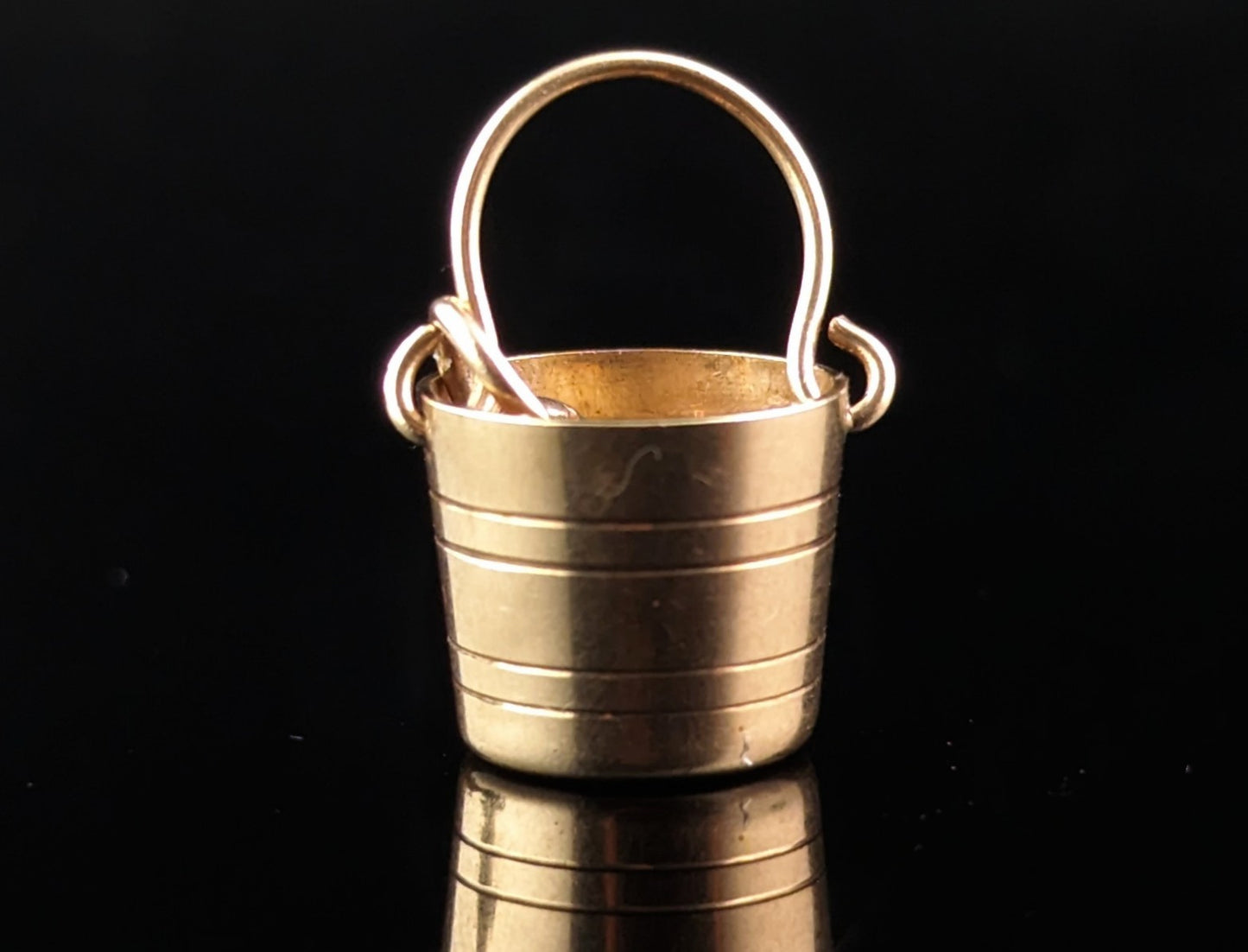 Vintage 9ct yellow gold bucket charm, pail pendant