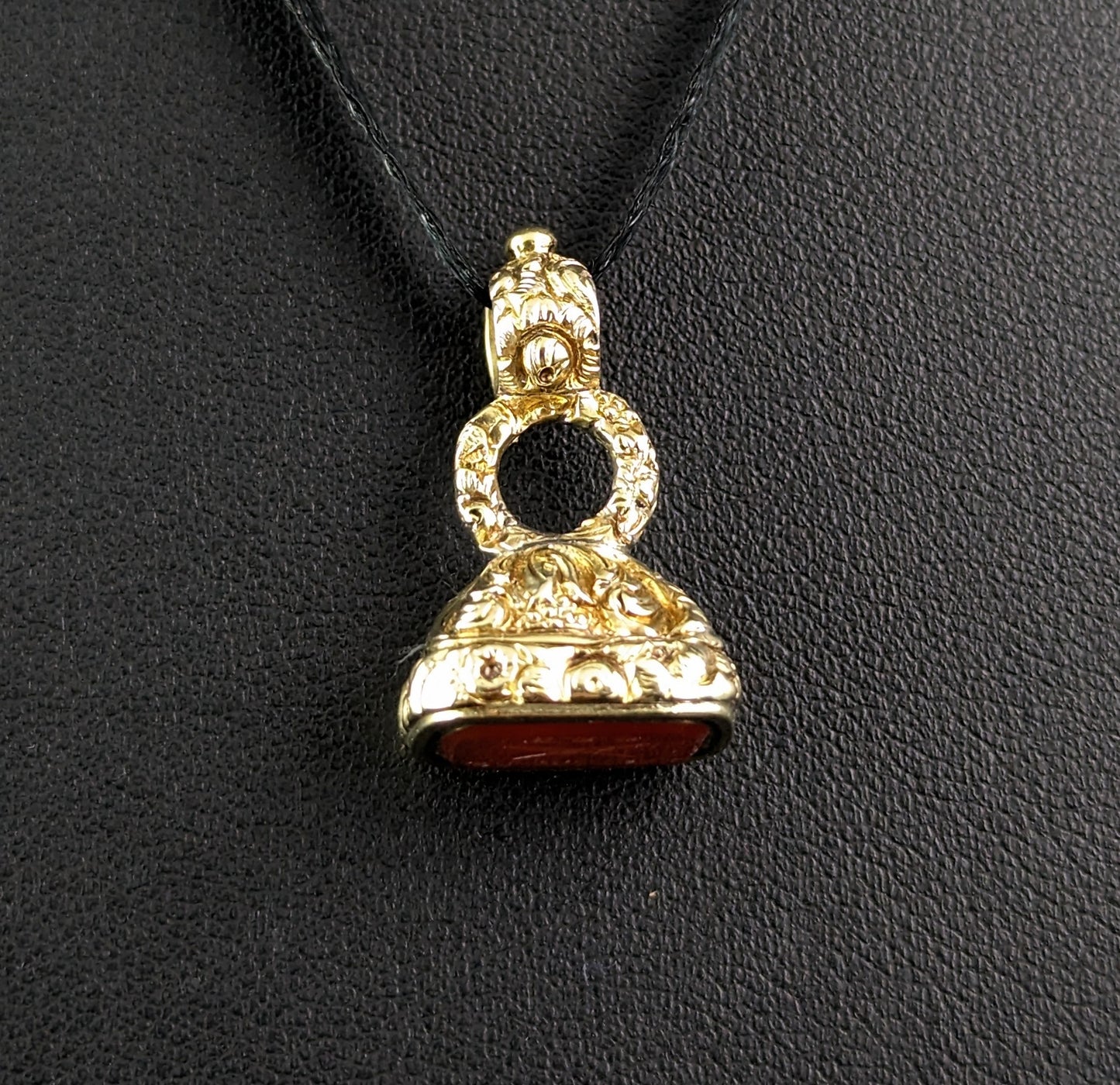 Antique Georgian seal fob pendant, Our Quills Unite Us, 9ct gold cased, Carnelian