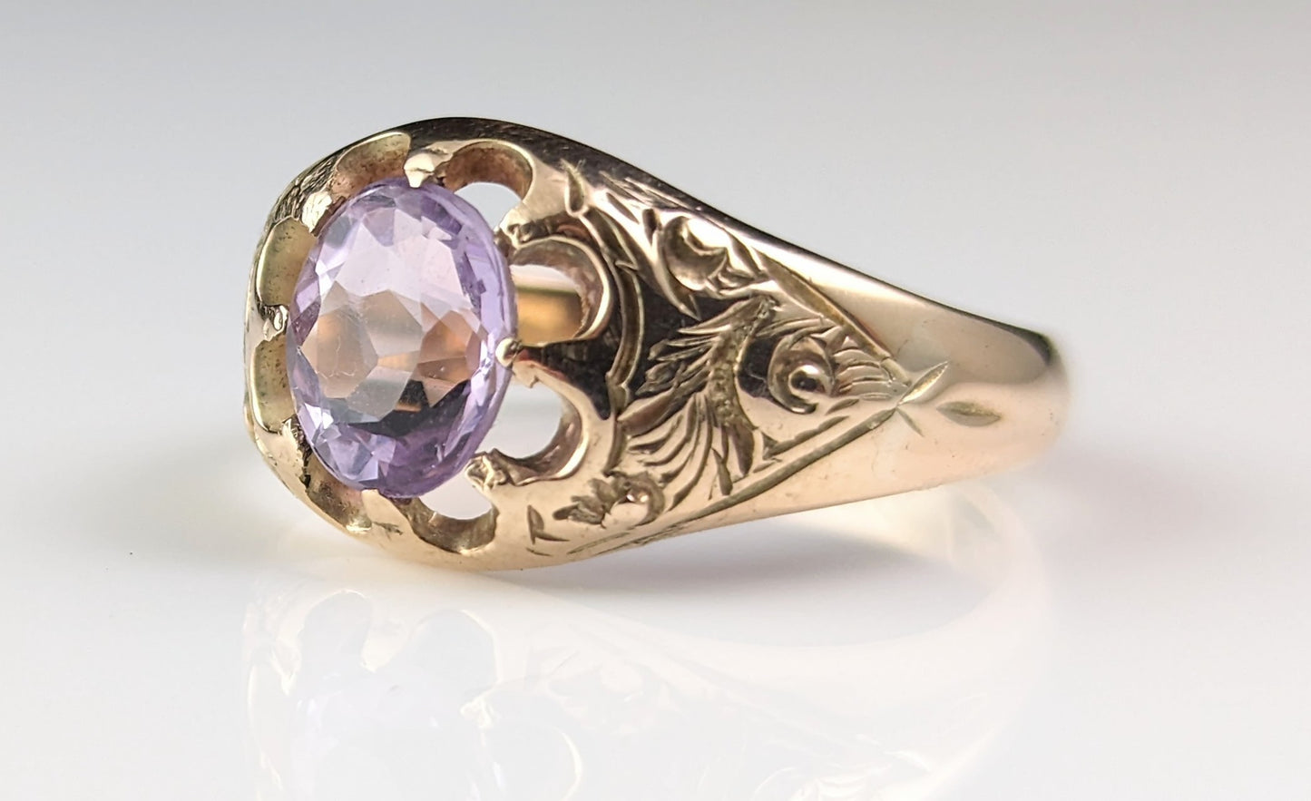 Vintage Art Deco Amethyst signet ring, 9ct gold, solitaire