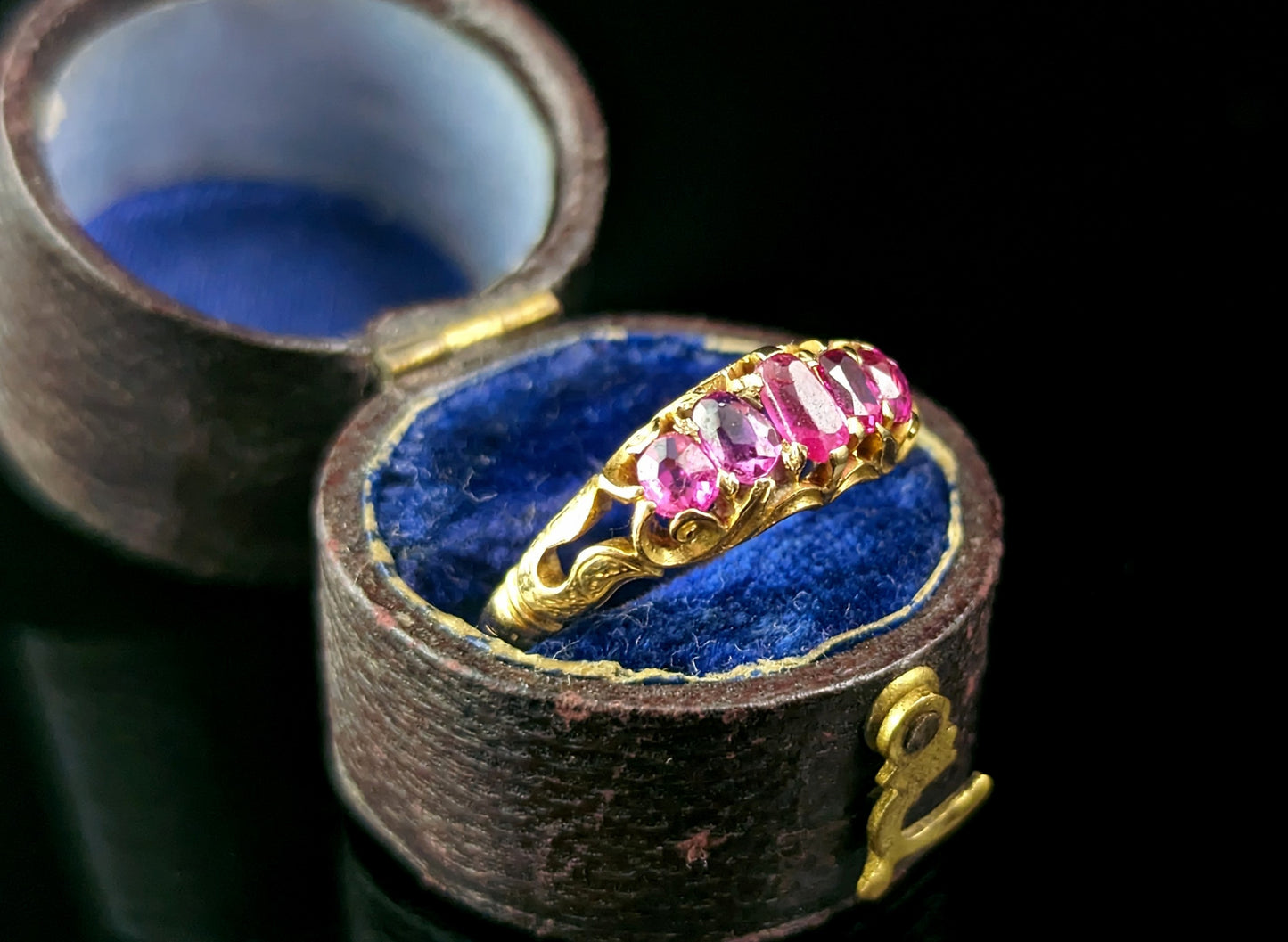 Antique Victorian Five stone ruby ring, 18ct yellow gold