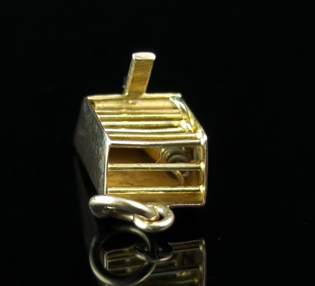 Vintage 9k yellow gold Mousetrap charm, pendant