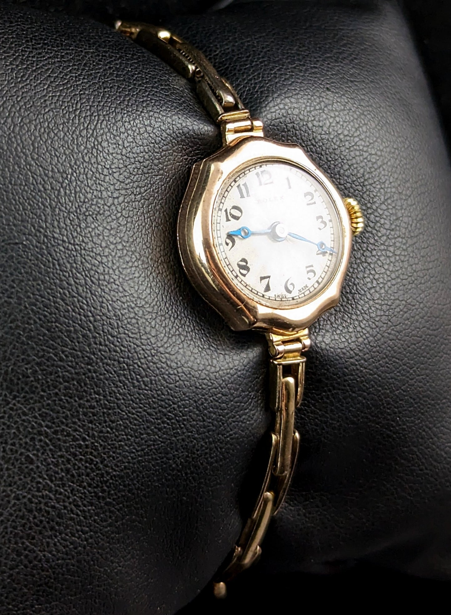 Vintage Ladies 9ct gold Rolex wristwatch, Art Deco