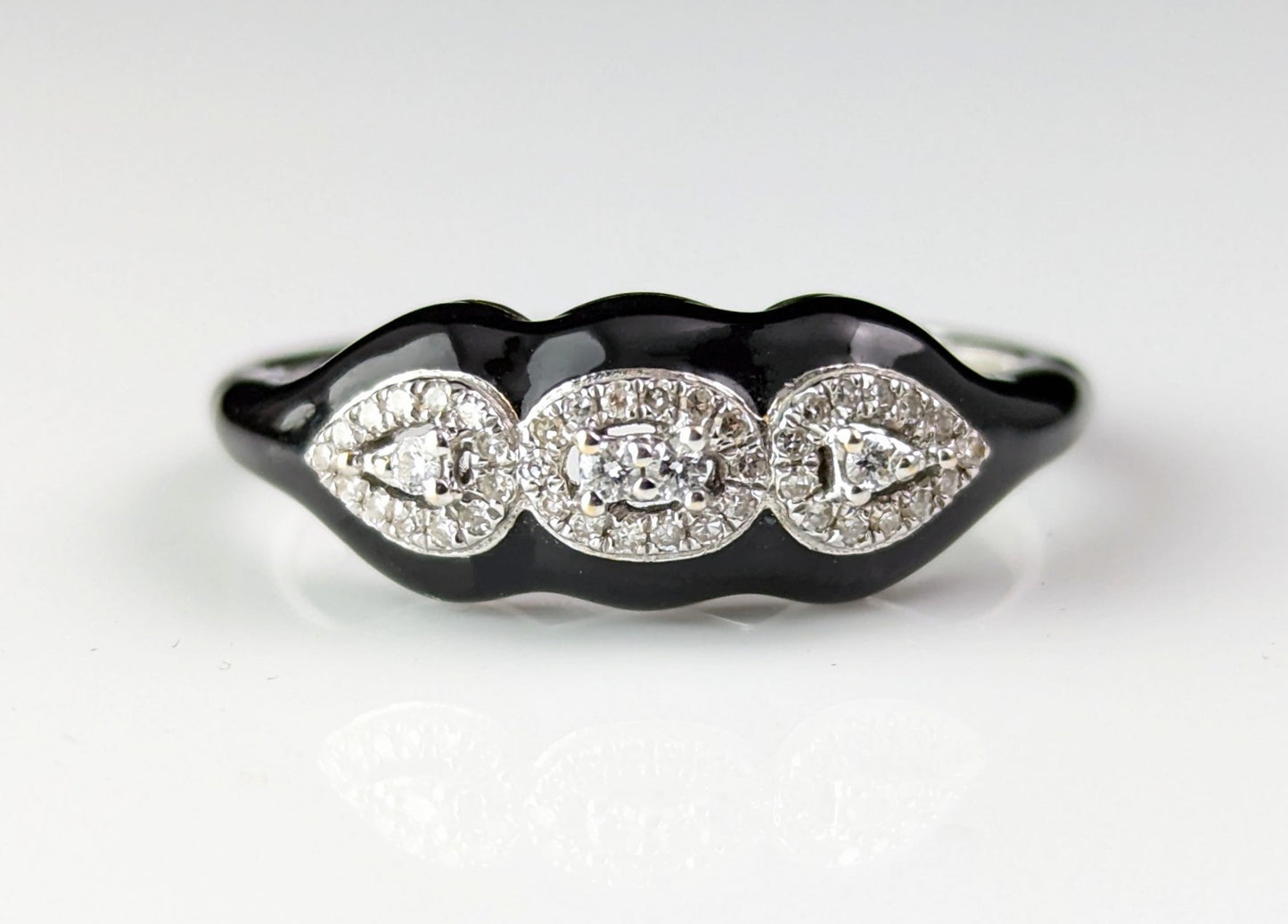 Black enamel and Diamond ring, 18ct white gold, Contemporary