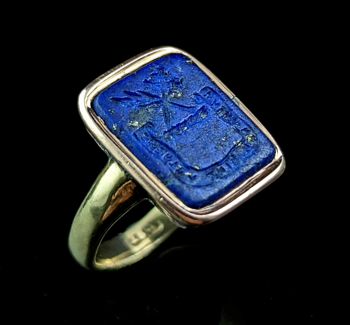 Antique Georgian Lapis Lazuli intaglio seal ring, 15ct gold, Signet ring