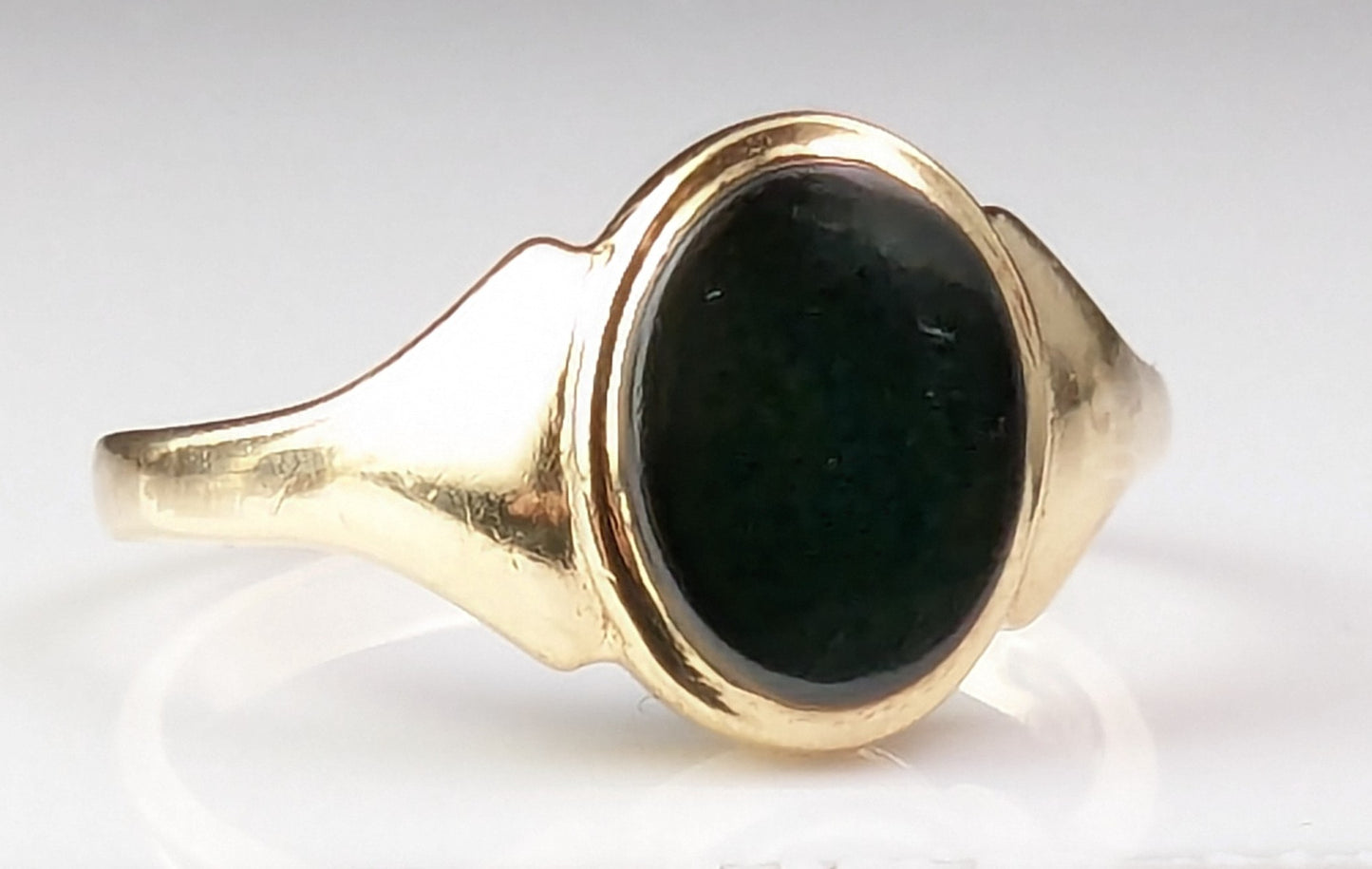 Vintage 9ct gold and Onyx signet ring, Pinky ring