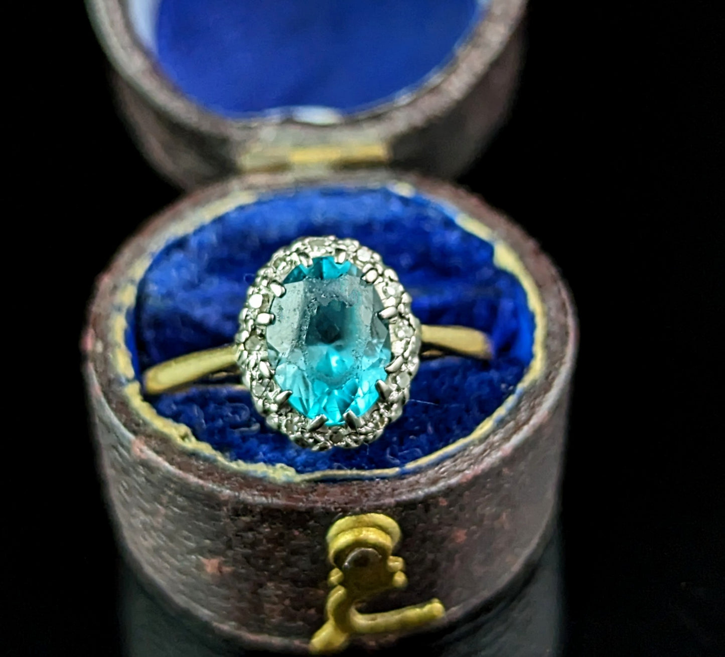 Vintage Blue Zircon and Diamond ring, 18ct gold