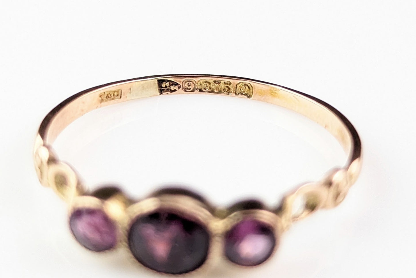 Antique Rhodolite Garnet three stone ring, 9ct rose gold