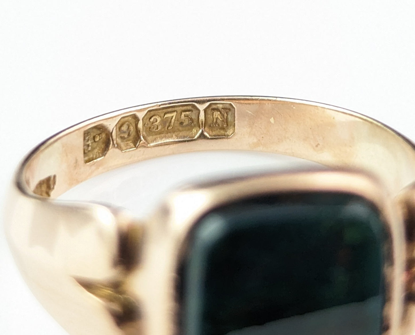 Antique Bloodstone signet ring, 9ct gold, Victorian, boxed