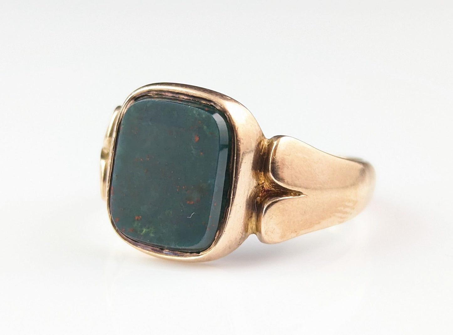 Antique Bloodstone signet ring, 9ct gold, Victorian, boxed