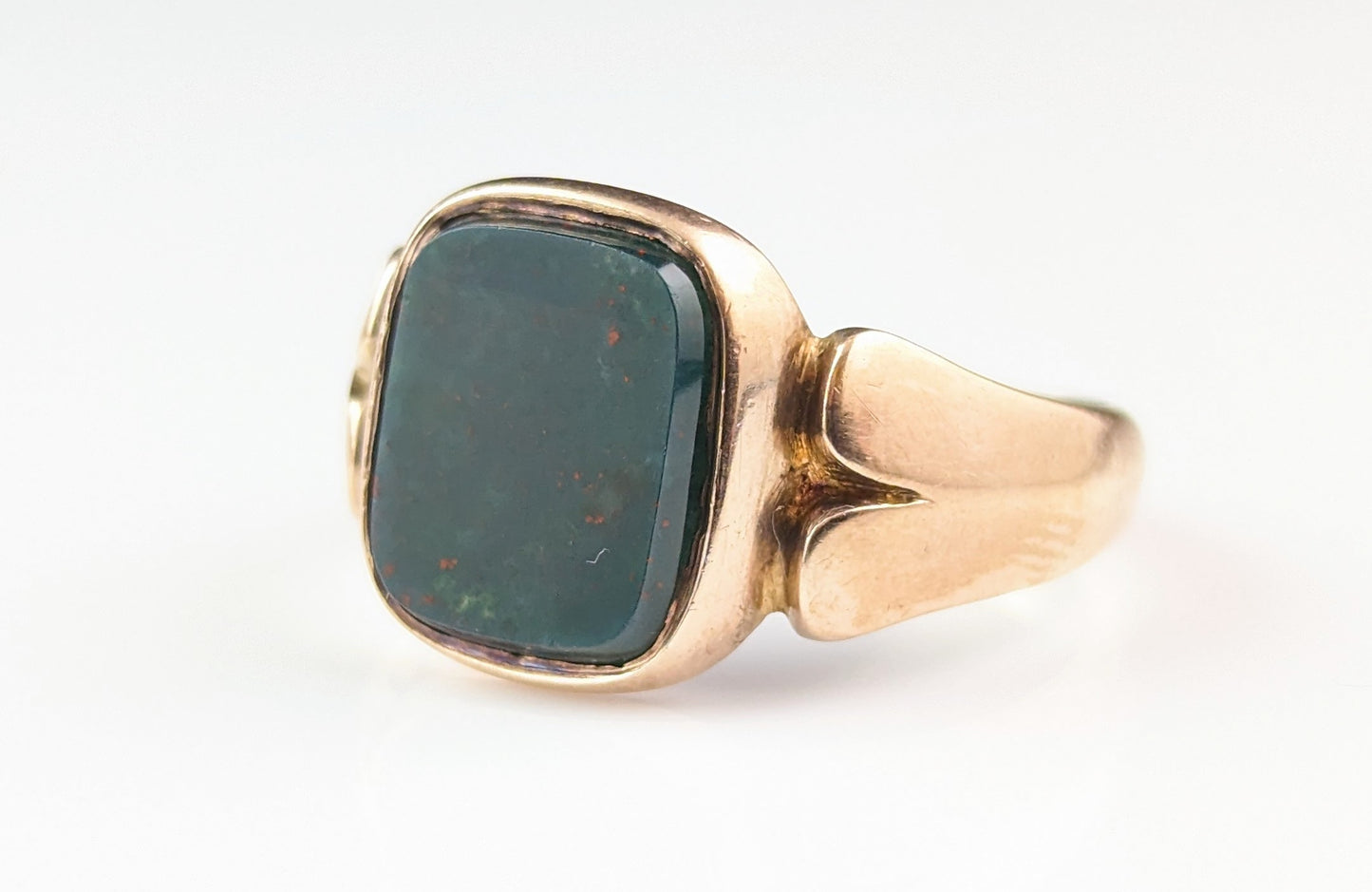 Antique Bloodstone signet ring, 9ct gold, Victorian, boxed