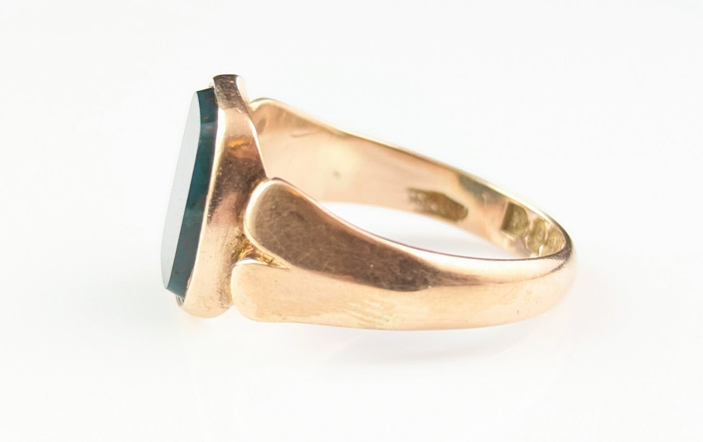 Antique Bloodstone signet ring, 9ct gold, Victorian, boxed