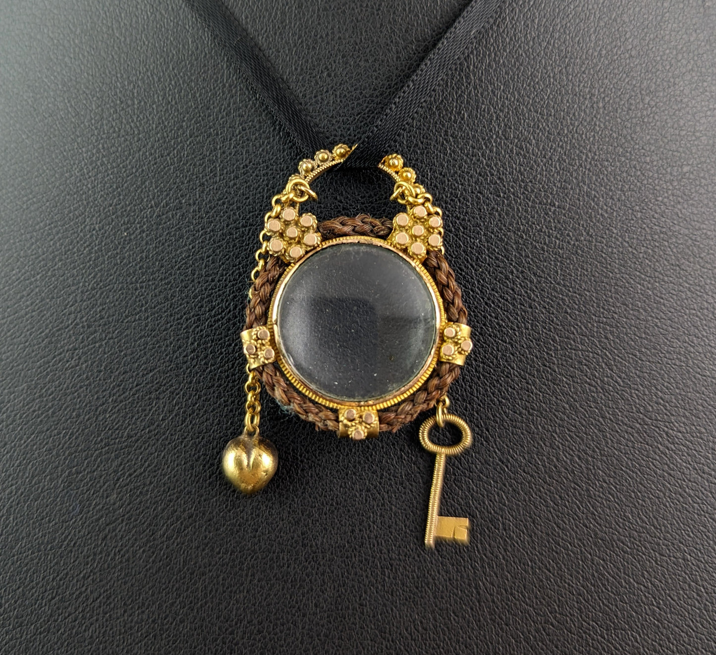 Antique Georgian Key to my Heart mourning locket, 18ct gold and Hairwork, Padlock