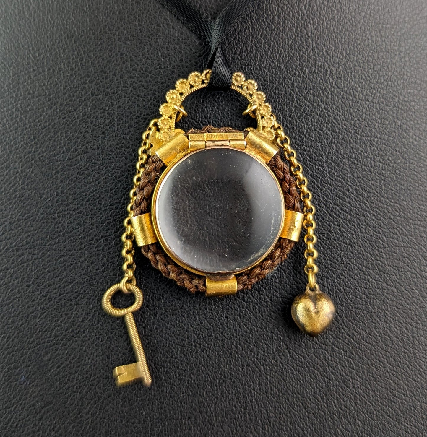 Antique Georgian Key to my Heart mourning locket, 18ct gold and Hairwork, Padlock