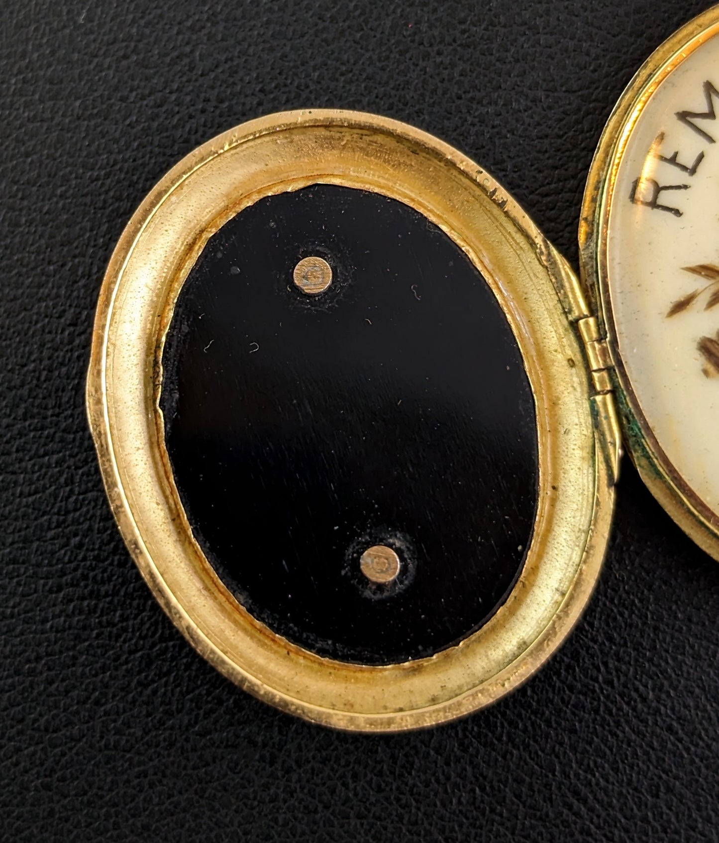 Antique French Mourning locket, Black onyx and 18ct gold, Remember