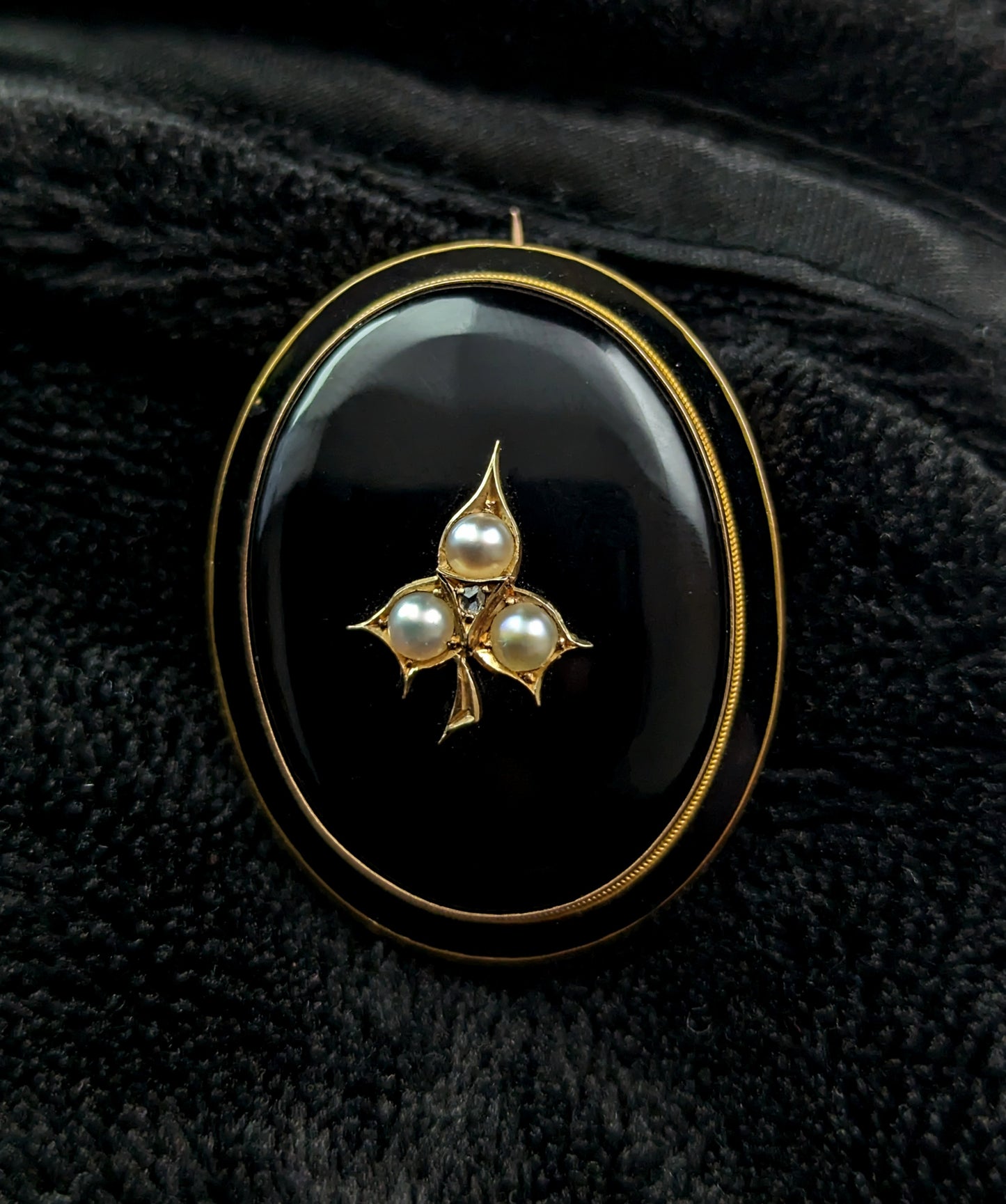 Antique Mourning brooch, Onyx, Pearl and Diamond, 15ct gold, Ivy leaf