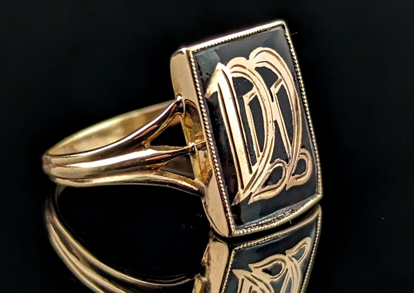 Antique Mourning signet ring, initial DD, black enamel and 9ct gold