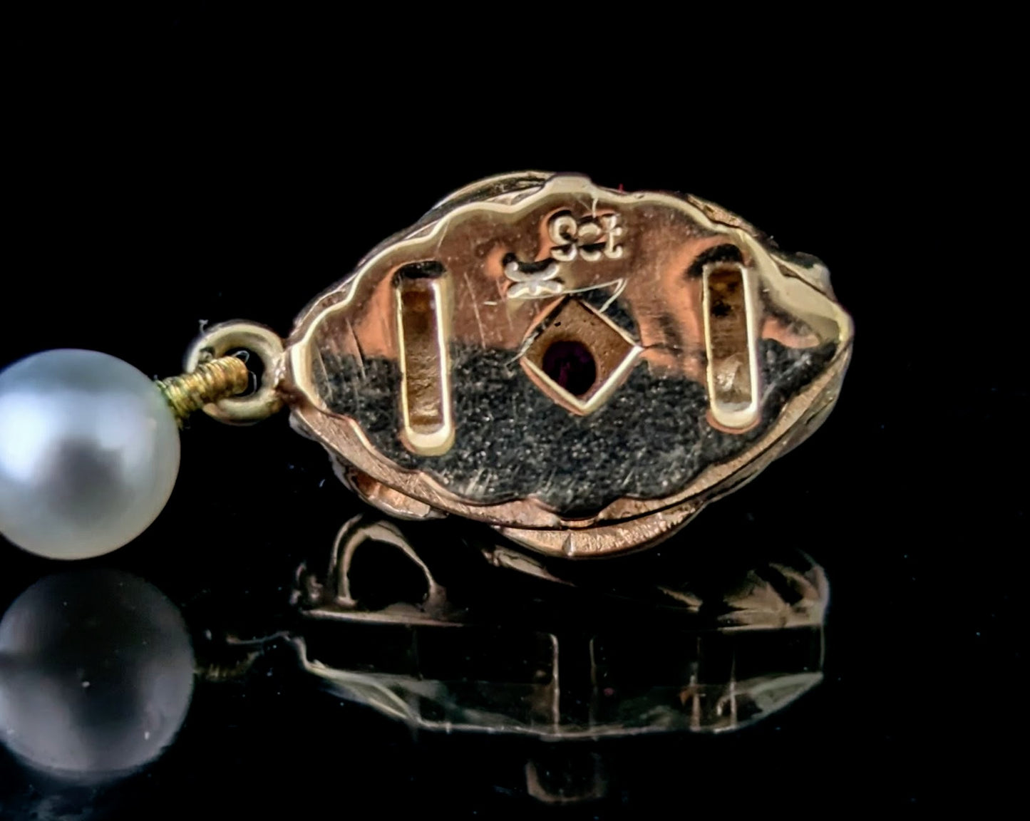 Vintage Cultured Pearl necklace, 9ct gold and Ruby clasp